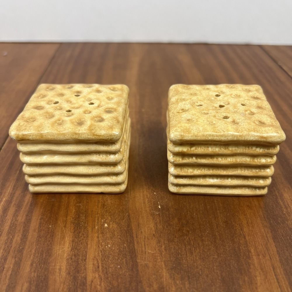 Vintage Set Of Salt And Pepper Shakers Salteen Crackers Retro Kitchen Soup